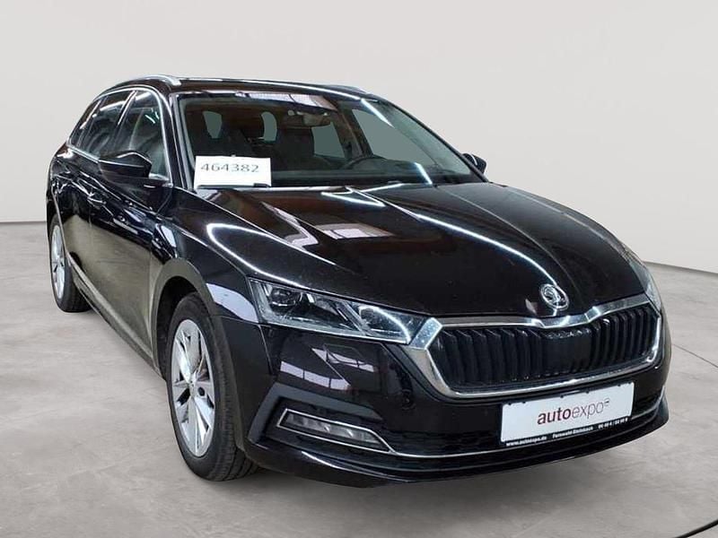Blackmagic perleffekt Gebraucht 2021 Skoda Octavia Style Kombi | 17.390 € (Etwas zu teuer) - Bild 1/4