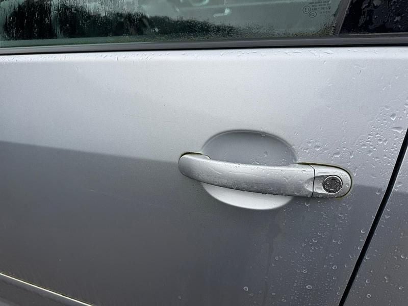 Gebraucht VW Golf Plus Cross Trendline 105 PS (77 kW) 2007 Silber Van / Kleinbus