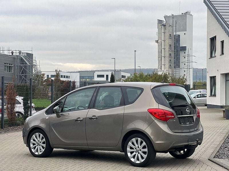 Gebraucht Opel Meriva Innovation 120 PS (88 kW) 2012 Braun Van / Kleinbus