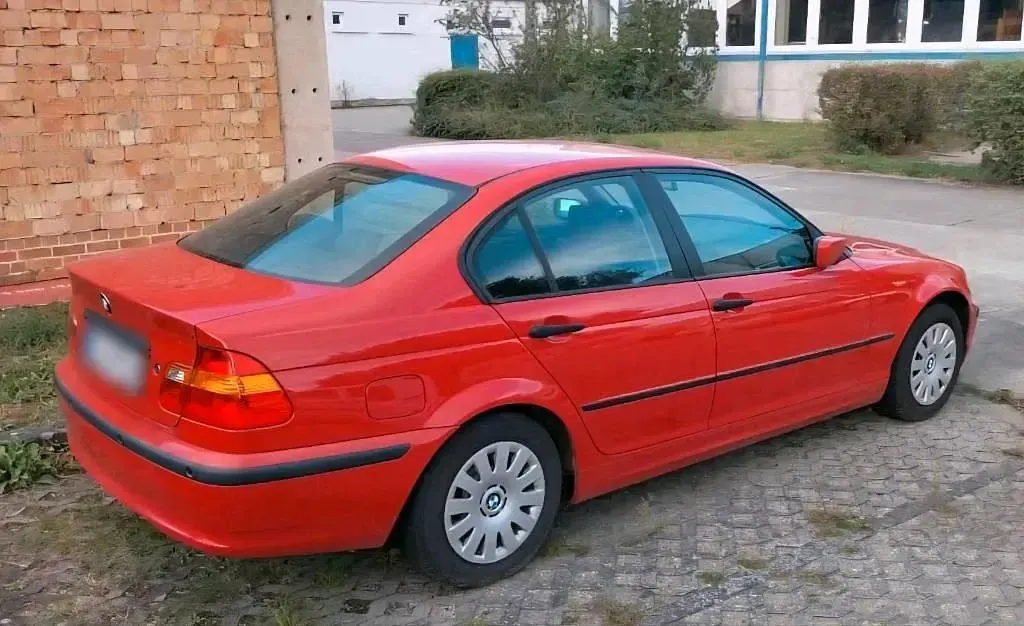 Gebraucht BMW 316 115 PS (84 kW) 2004 Rot Limousine