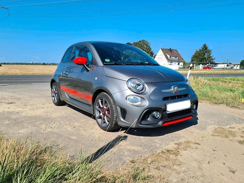 Grau Gebraucht 2018 Abarth 595 Kleinwagen | 16.700 € (Fairer Preis) - Bild 1/4