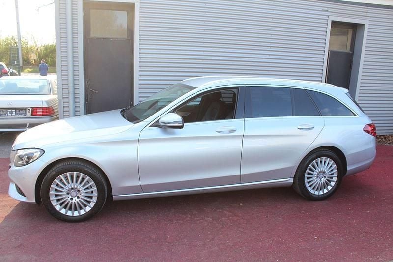 Gebraucht Mercedes C180 Exclusive 156 PS (114 kW) 2016 Iridiumsilber  metalliclack (metallic) Kombi