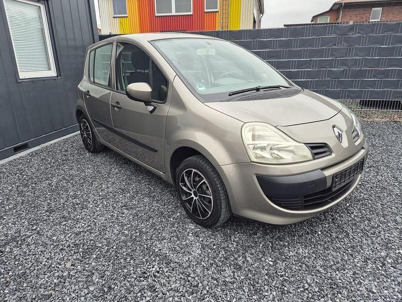 Gebraucht Renault Modus Avantage 75 PS (55 kW) 2008 Braun Van / Kleinbus