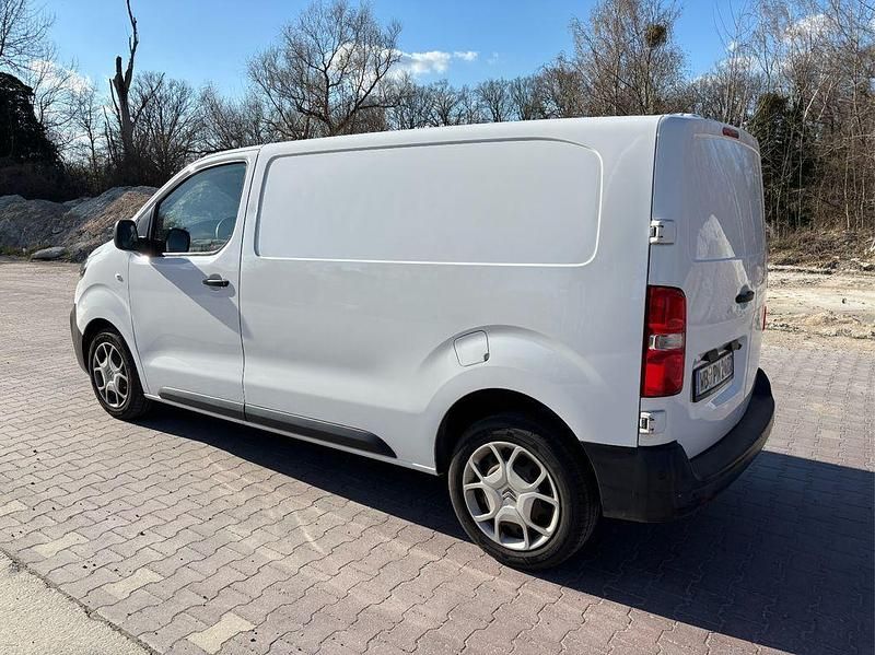 Gebraucht Citroën Jumpy 122 PS (89 kW) 2021 Weiß Van / Kleinbus