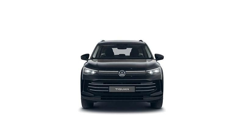 Gebraucht VW Tiguan Elegance 150 PS (110 kW) 2024 Deep black perleffekt SUV