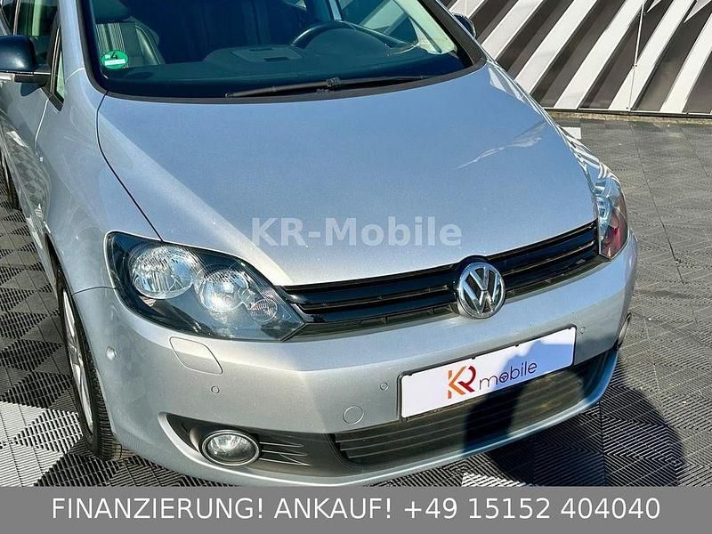 Gebraucht VW Golf VII Match 105 PS (77 kW) 2012 Silber Limousine