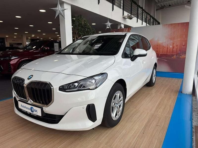 Alpinweiß Gebraucht 2022 BMW 218 Van / Kleinbus | 19.470 € (Guter Preis) - Bild 1/4