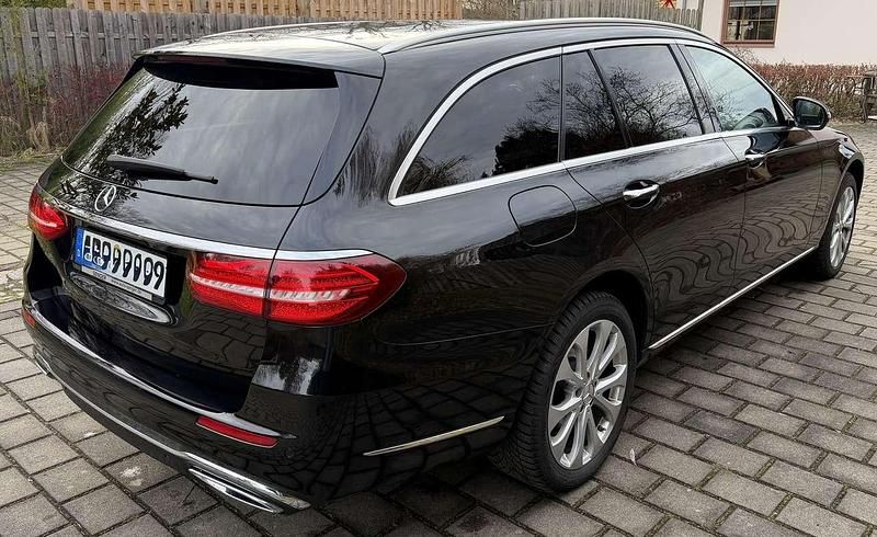 Gebraucht Mercedes E400 340 PS (250 kW) 2019 Schwarz Kombi