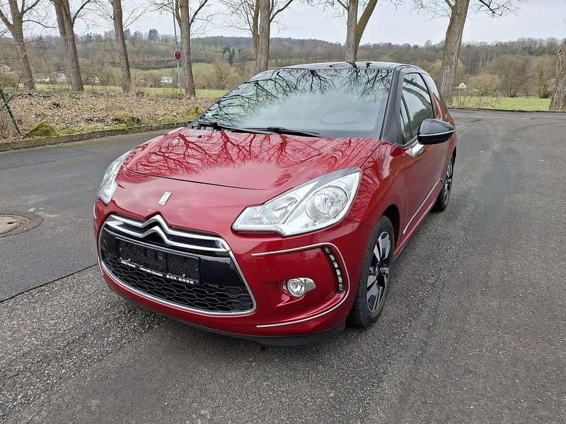Gebraucht Citroën DS3 So Chic 120 PS (88 kW) 2011 Rot erythree+onyxschwarz Kleinwagen