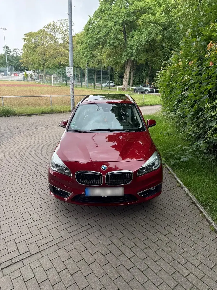 Gebraucht BMW 220 Gran Tourer Luxury Line 190 PS (139 kW) 2016 Rot Van / Kleinbus