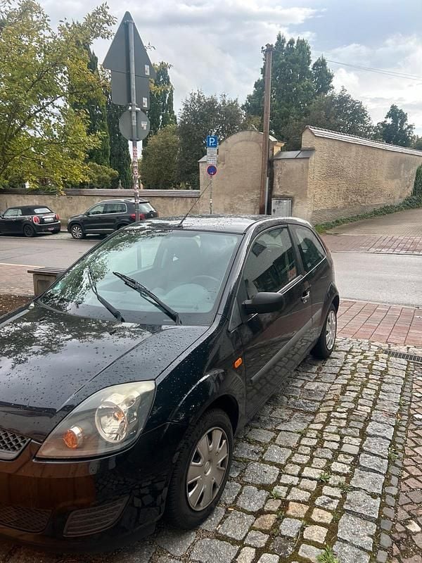 Schwarz Gebraucht 2007 Ford Fiesta Kleinwagen | 1.300 € (Guter Preis) - Bild 1/4