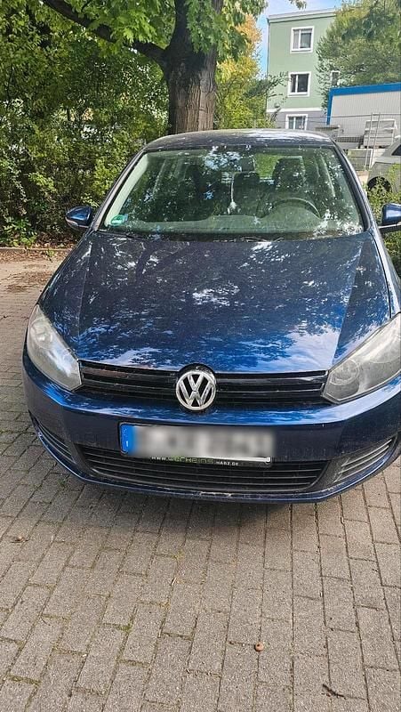 Blau Gebraucht 2011 VW Golf VI Limousine | 2.300 € - Bild 1/4