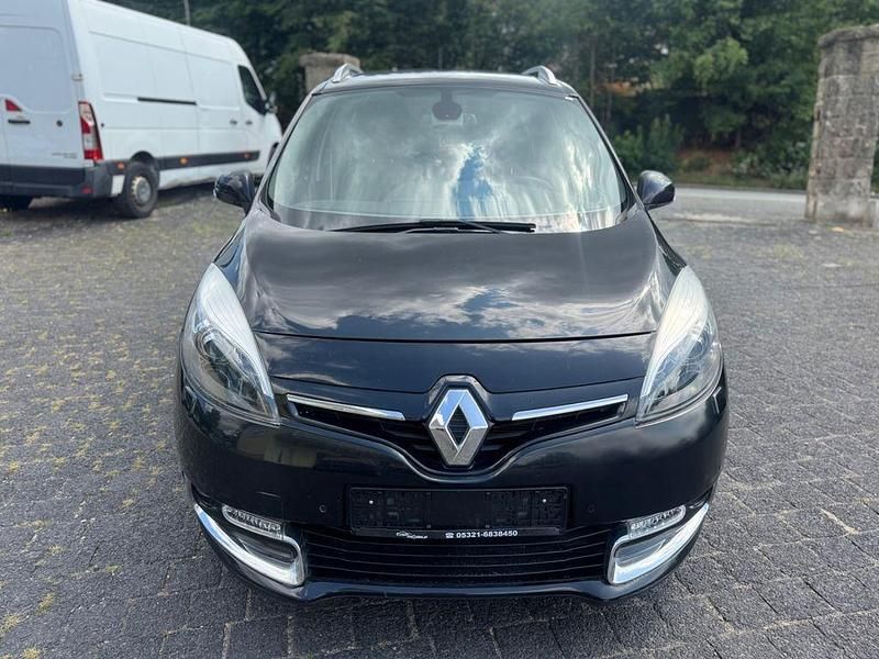 Schwarz Gebraucht 2014 Renault Scénic III Bose Edition Van / Kleinbus | 5.099 € (Fairer Preis) - Bild 1/4