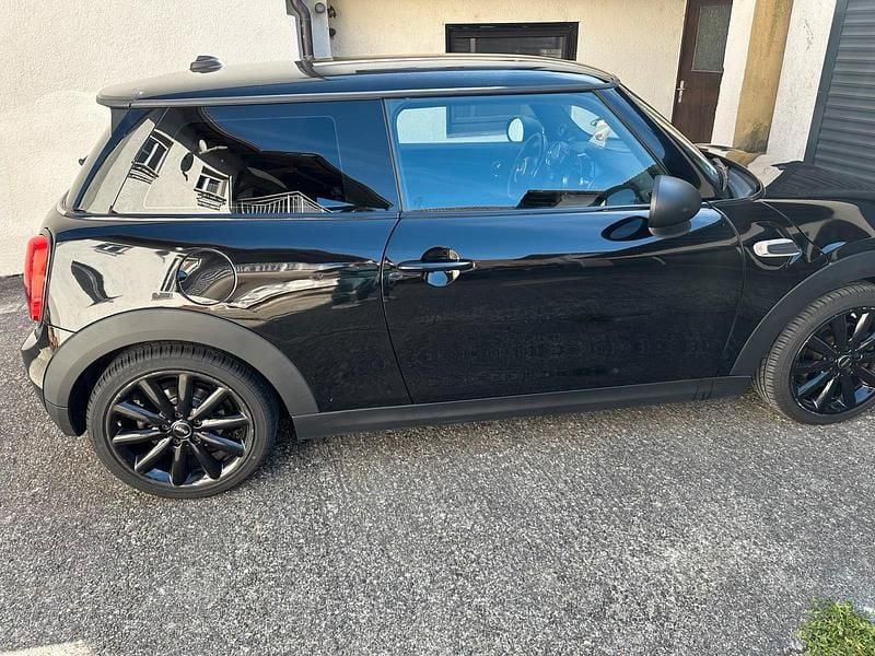 Usado Mini ONE 103 HP (75 kW) 2019 Preto Citadino