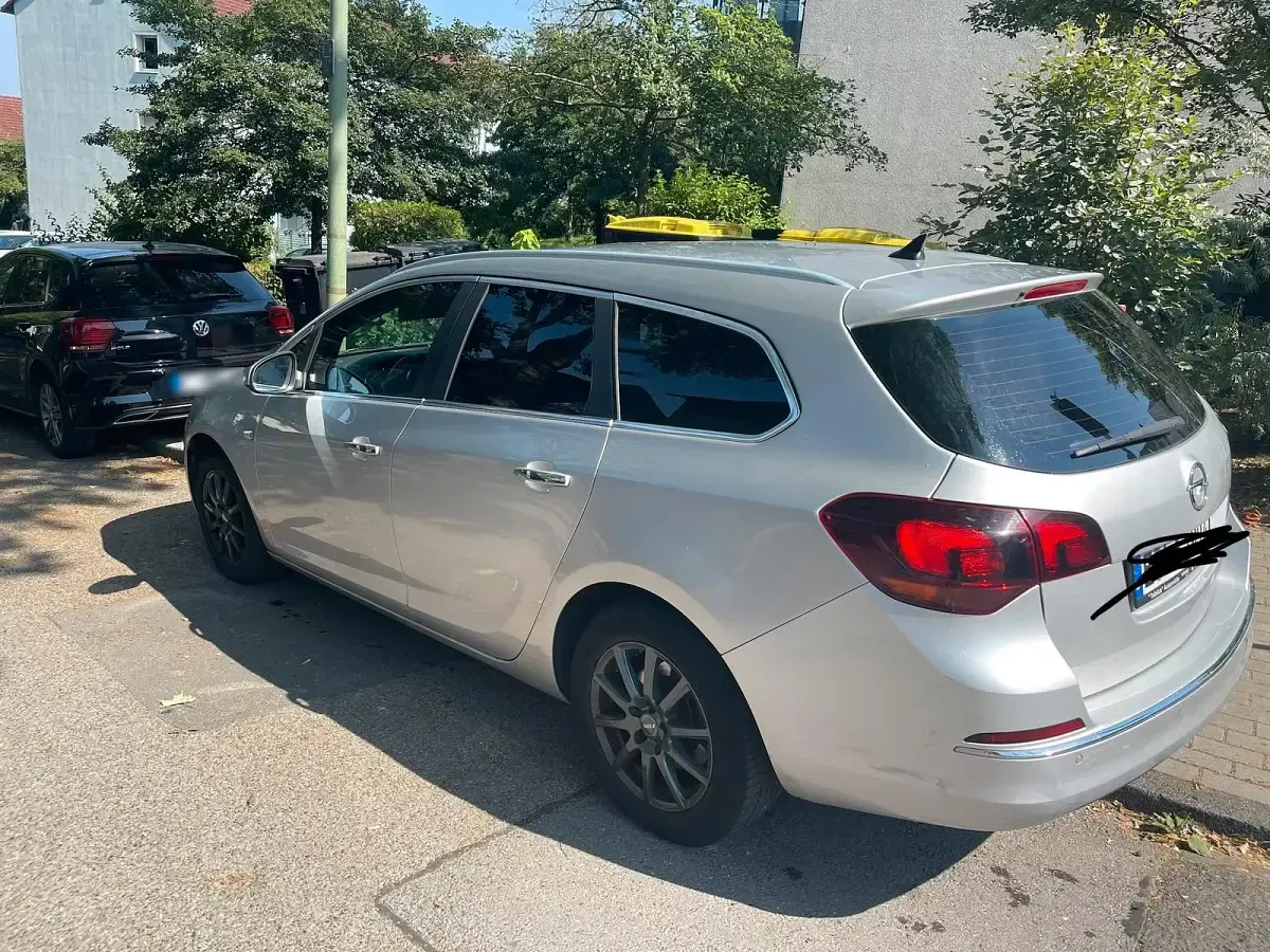 Gebraucht Opel Astra 110 PS (80 kW) 2013 Kombi
