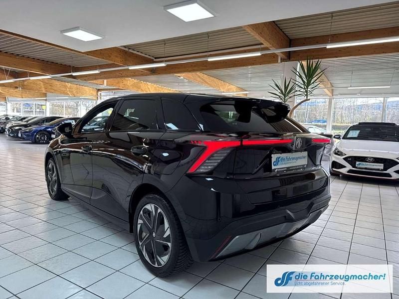 Gebraucht MG MG4 EV Luxury 150 kW (204 PS) 2023 Schwarz Kleinwagen