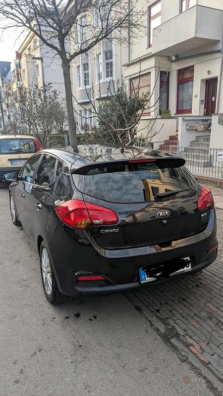 Gebraucht Kia Ceed 136 PS (100 kW) 2015 Schwarz Kleinwagen