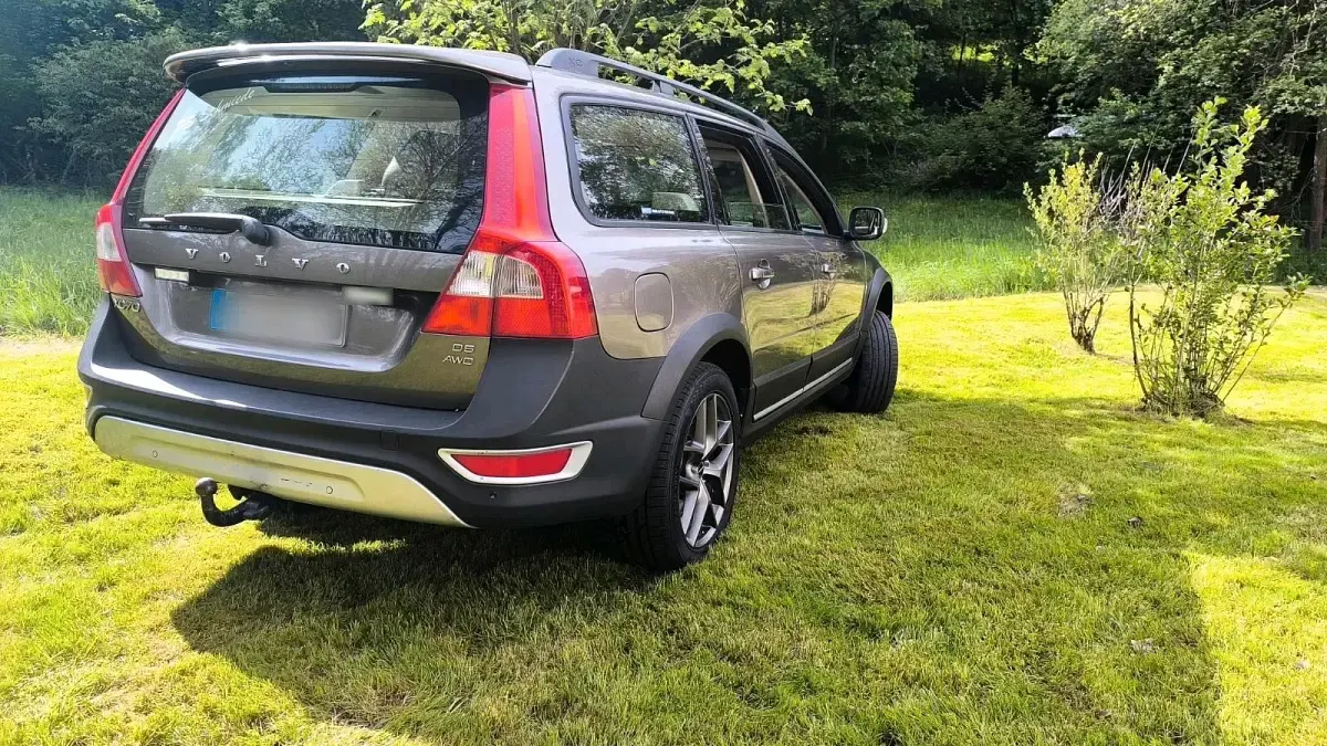 Gebraucht Volvo XC70 184 PS (135 kW) 2009 Gold Kombi