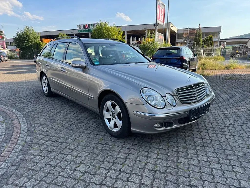 Gebraucht Mercedes E320 224 PS (164 kW) 2006 Grau Kombi