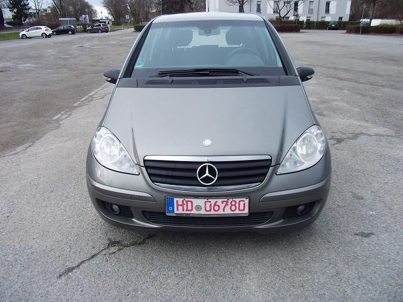 Grau Gebraucht 2006 Mercedes A150 Classic Kleinwagen | 2.999 € (Fairer Preis) - Bild 1/4