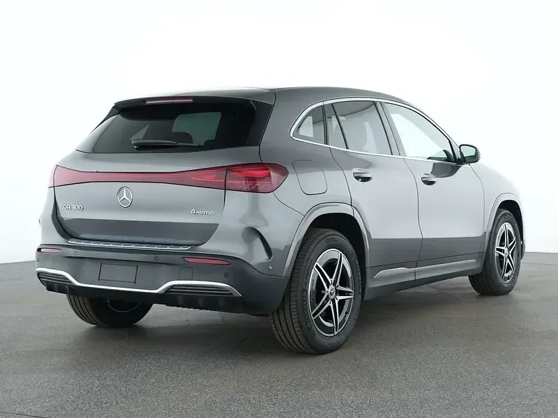 Gebraucht Mercedes EQA300 AMG 167 kW (228 PS) 2025 Grau SUV
