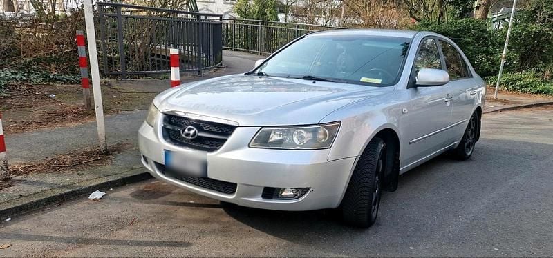 Gebraucht Hyundai Sonata 165 PS (121 kW) 2009 Grau Limousine