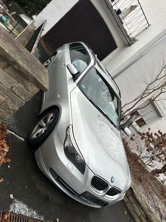 Silber Gebraucht 2009 BMW 530 Kombi | 6.800 € (Fairer Preis) - Bild 1/4