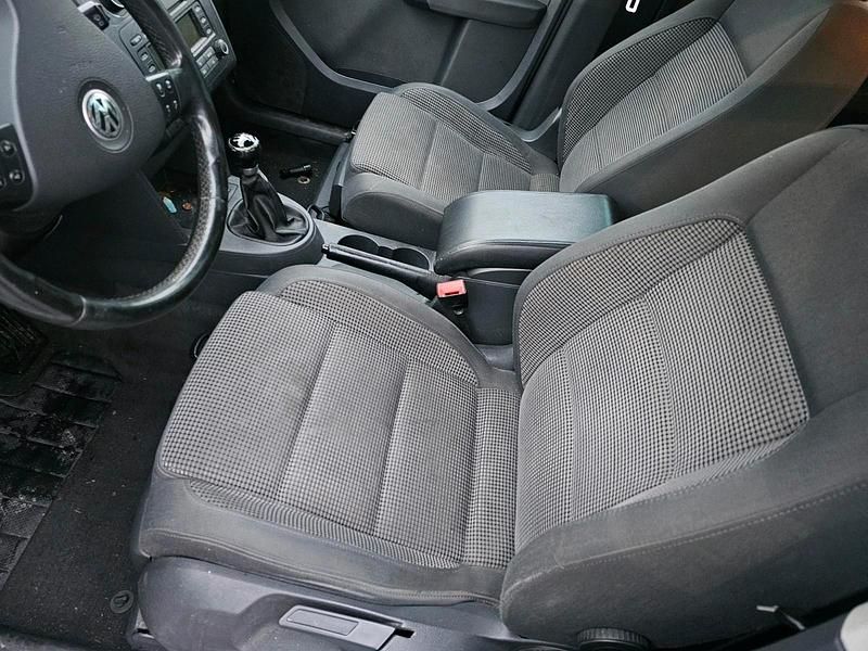 Silber Gebraucht 2005 VW Touran Van / Kleinbus | 1.150 € (Fairer Preis) - Bild 1/4