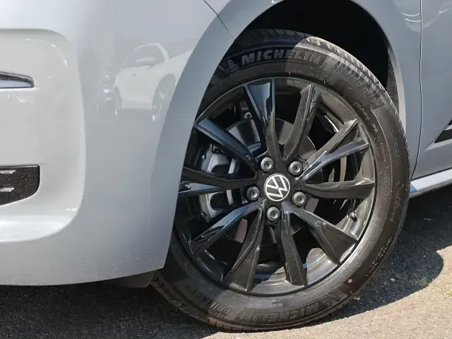 Neu VW Multivan Edition 136 PS (100 kW) 2026 Grau Van / Kleinbus