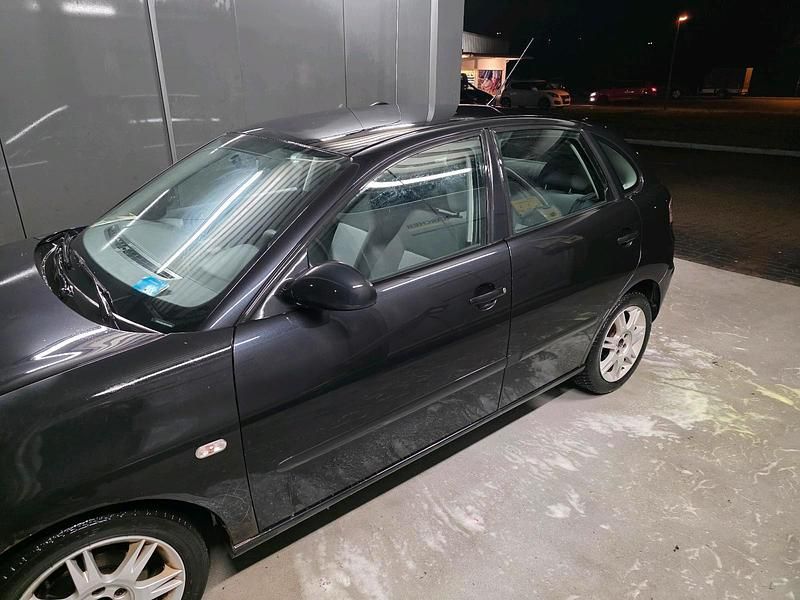 Gebraucht Seat Ibiza 62 PS (45 kW) 2004 Schwarz Kleinwagen