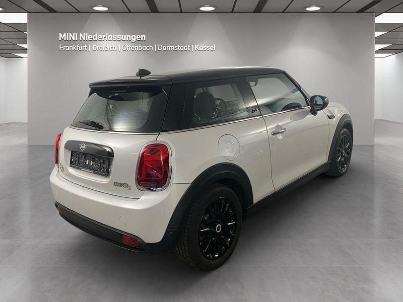 Gebraucht Mini Cooper SE 135 kW (184 PS) 2023 Weiß Kleinwagen