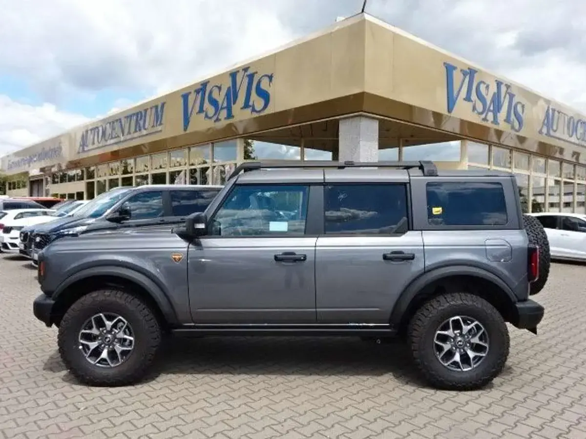 Neu Ford Bronco 334 PS (245 kW) 2025 Carbonized grey metallic SUV