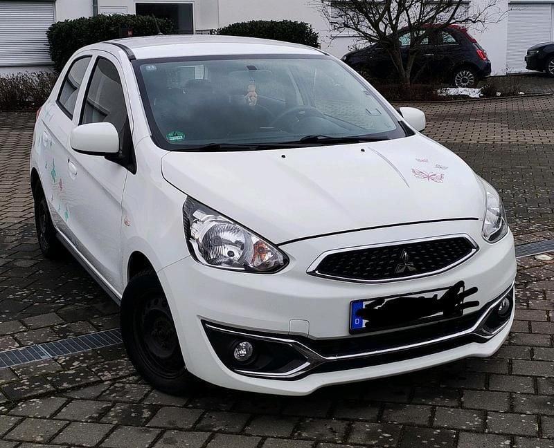 Weiß Gebraucht 2017 Mitsubishi Space Star Basis Kleinwagen | 4.600 € (Superpreis) - Bild 1/4