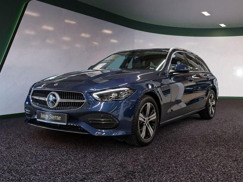 Gebraucht Mercedes C220 Advanced 197 PS (144 kW) 2025 Blau / sodalithblau Kombi