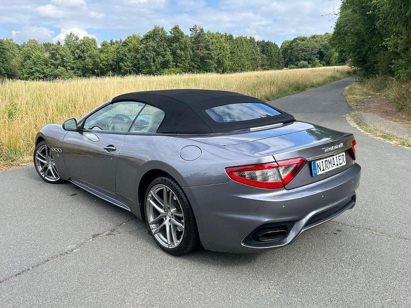 Gebraucht Maserati GranCabrio 460 PS (338 kW) 2018 Grau Cabrio