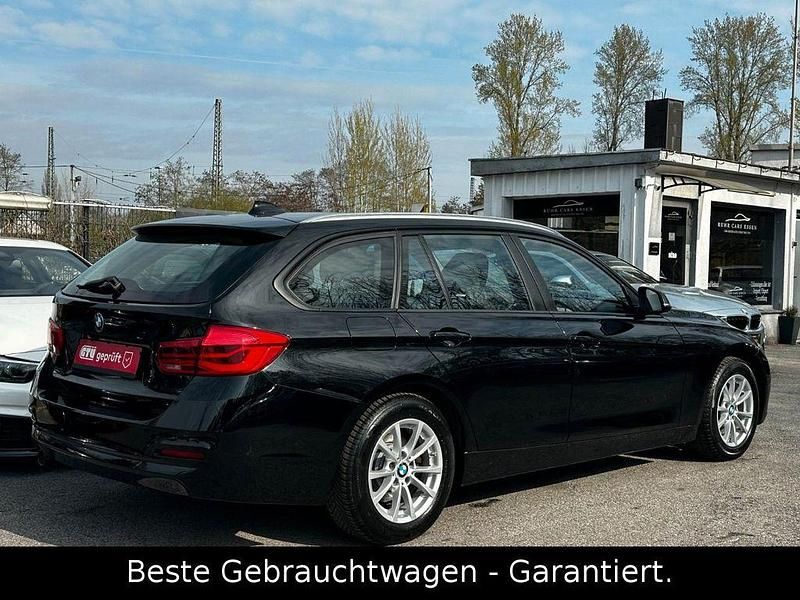 Gebraucht BMW 318 Advantage 136 PS (100 kW) 2018 Schwarz Kombi
