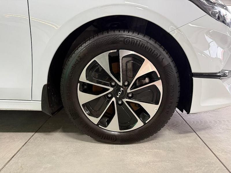 Gebraucht Kia Ceed 101 PS (74 kW) 2024 Weiß Kleinwagen