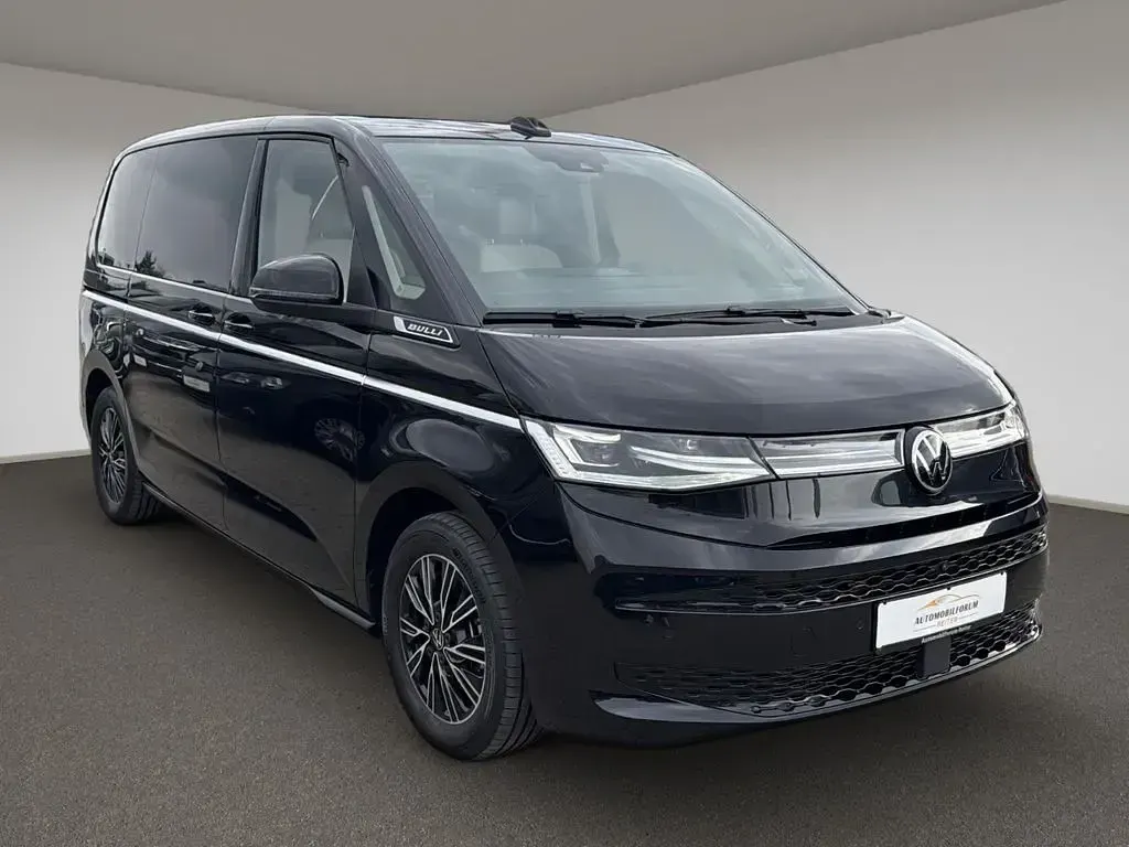 Gebraucht VW T7 Style 150 PS (110 kW) 2025 Deep black Van