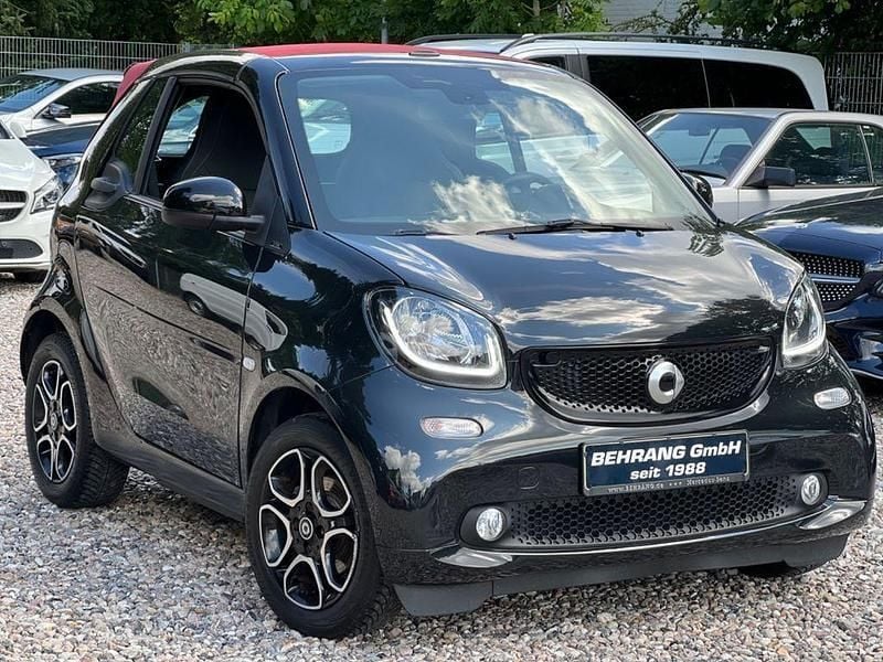 Schwarz Gebraucht 2019 Smart ForTwo Cabrio Prime Cabrio | 16.445 € (Guter Preis) - Bild 1/4