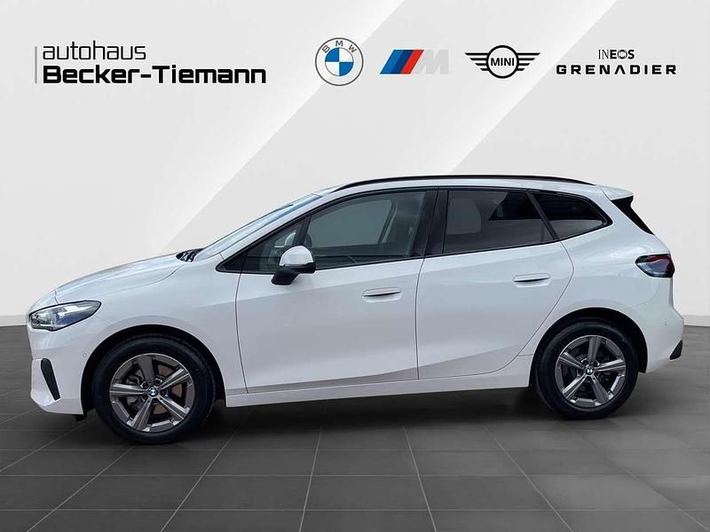 Gebraucht BMW 220 Active Tourer 156 PS (114 kW) 2025 Weiß Van / Kleinbus