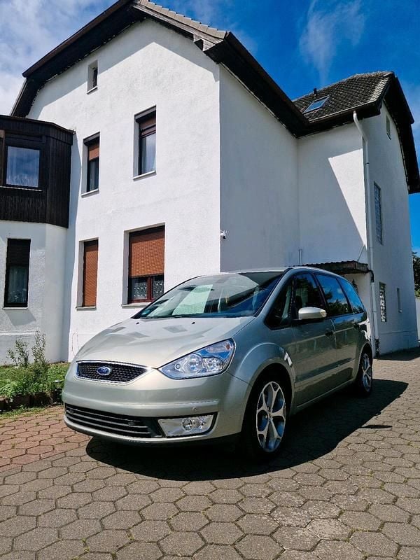 Grau Gebraucht 2009 Ford Galaxy Van / Kleinbus | 3.799 € (Guter Preis) - Bild 1/4