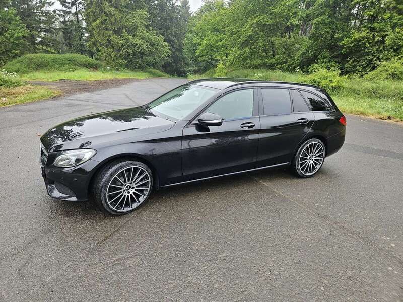 Schwarz Gebraucht 2014 Mercedes C180 Avantgarde Edition Kombi | 18.999 € (Etwas zu teuer) - Bild 1/4