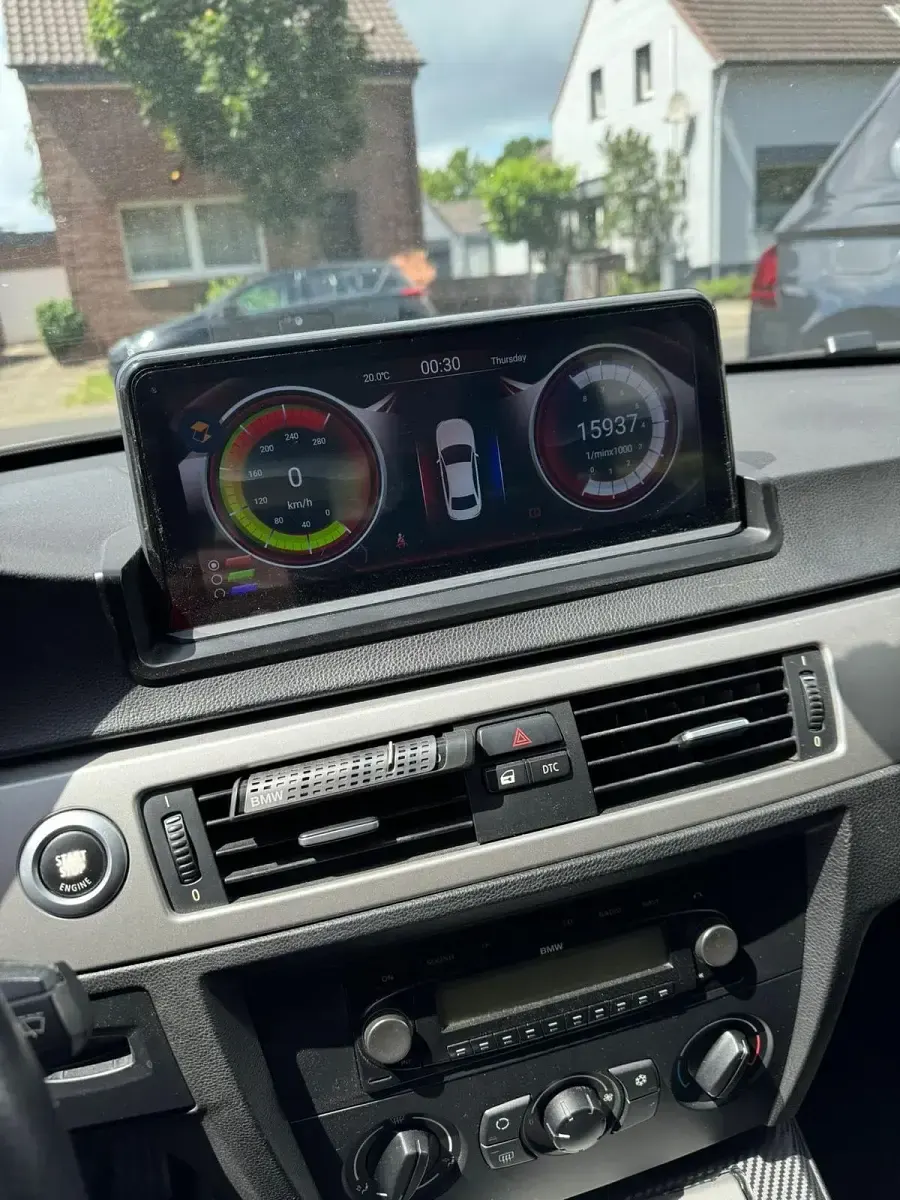 Gebraucht BMW 318 129 PS (94 kW) 2007 Schwarz Kombi