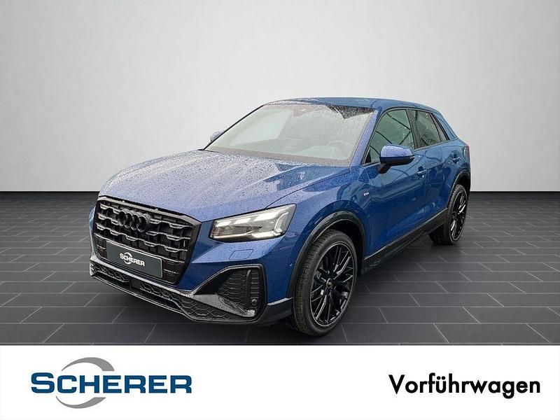 Blau Gebraucht 2025 Audi Q2 S-Line SUV | 39.490 € (Teuer) - Bild 1/4