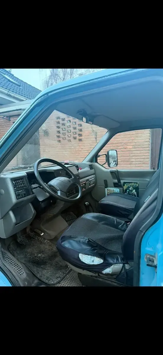 Gebraucht VW T4 68 PS (50 kW) 1990 Blau Van