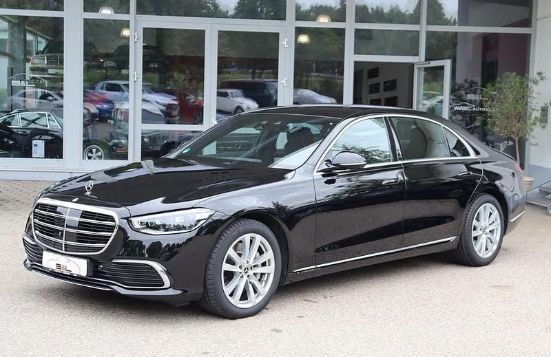 Schwarz Gebraucht 2022 Mercedes S400 Limousine | 87.900 € (Teuer) - Bild 1/4