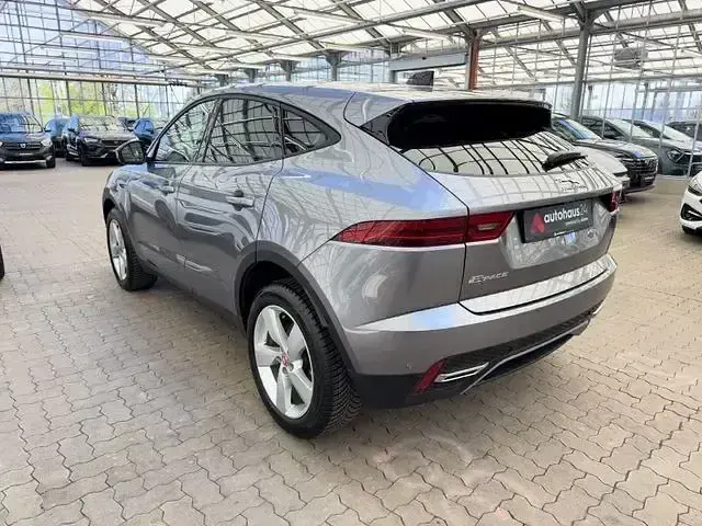 Käytetty Jaguar E-Pace SE 163 HP (119 kW) 2023 Harmaa Katumaasturi