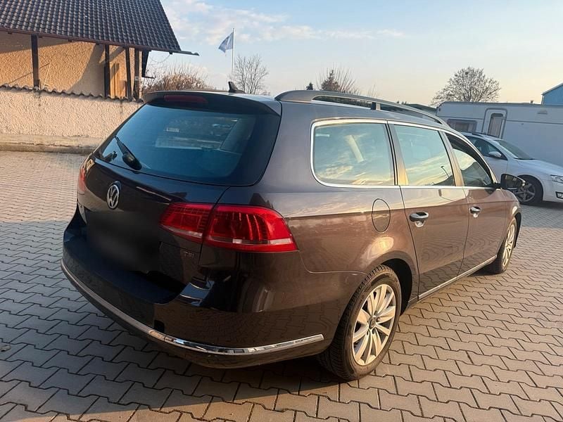 Second-hand VW Passat 160 CP (117 kW) 2011 Maro Break