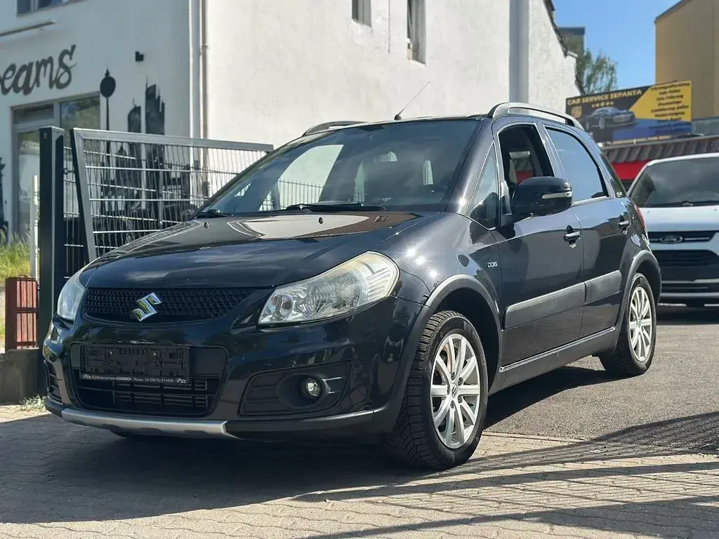 Gebraucht Suzuki SX4 Club 135 PS (99 kW) 2012 Schwarz SUV