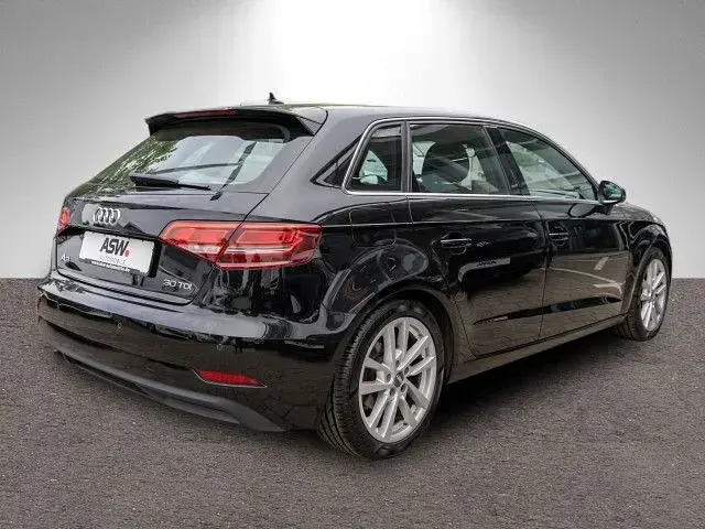 Gebraucht Audi A3 Design 116 PS (85 kW) 2019 Mythosschwarz metallic Limousine